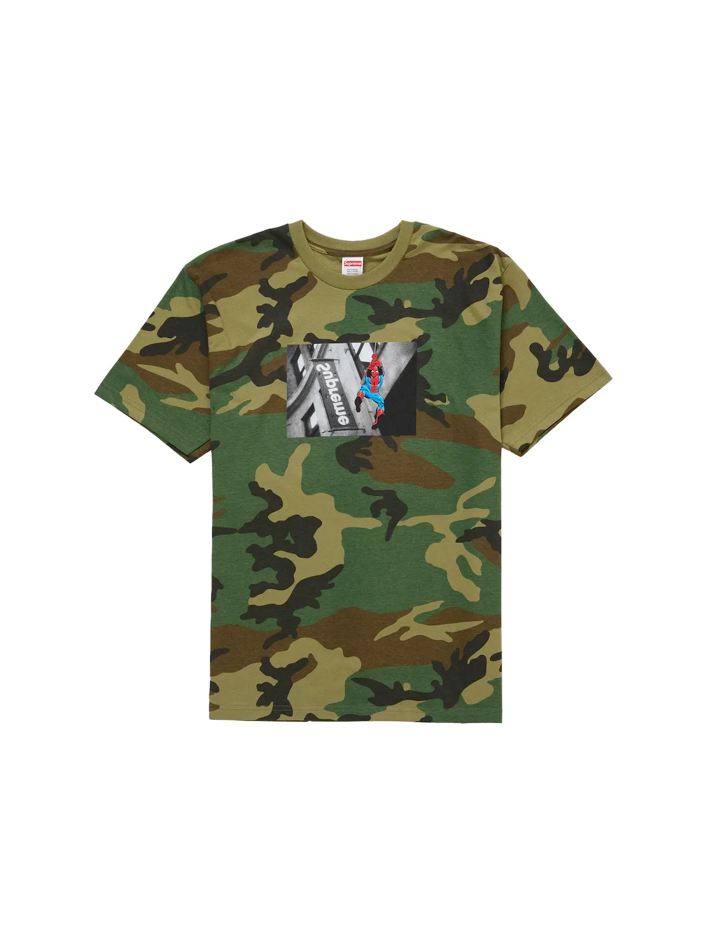 Мужская футболка с принтом Supreme Spider-Man Tee Woodland Camo — изображение 1 из 1