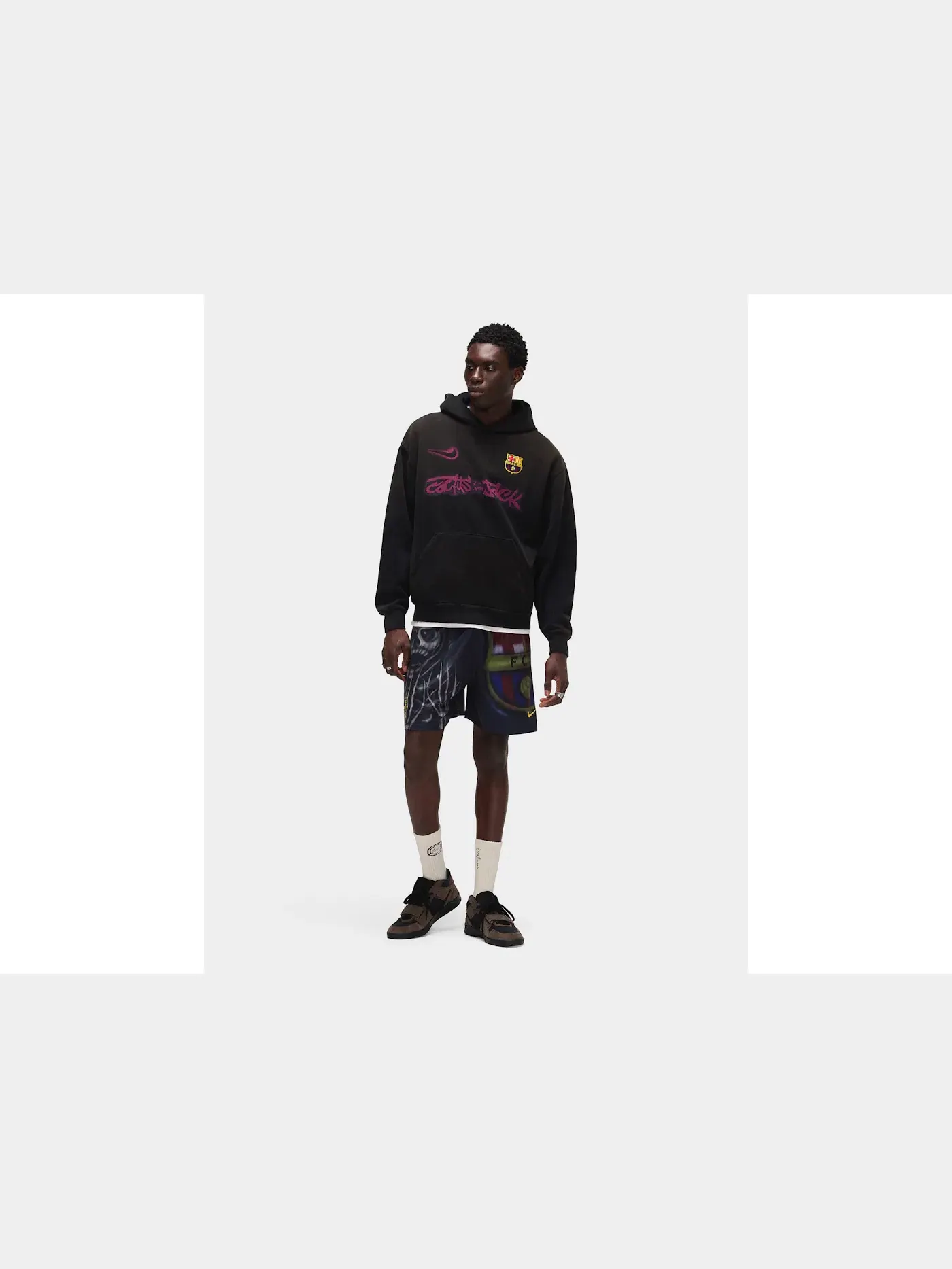 Мужская худи с принтом Travis Scott x Nike x FC Barcelona Spray Logo Hoodie Travis Scott — изображение 5 из 5, черный