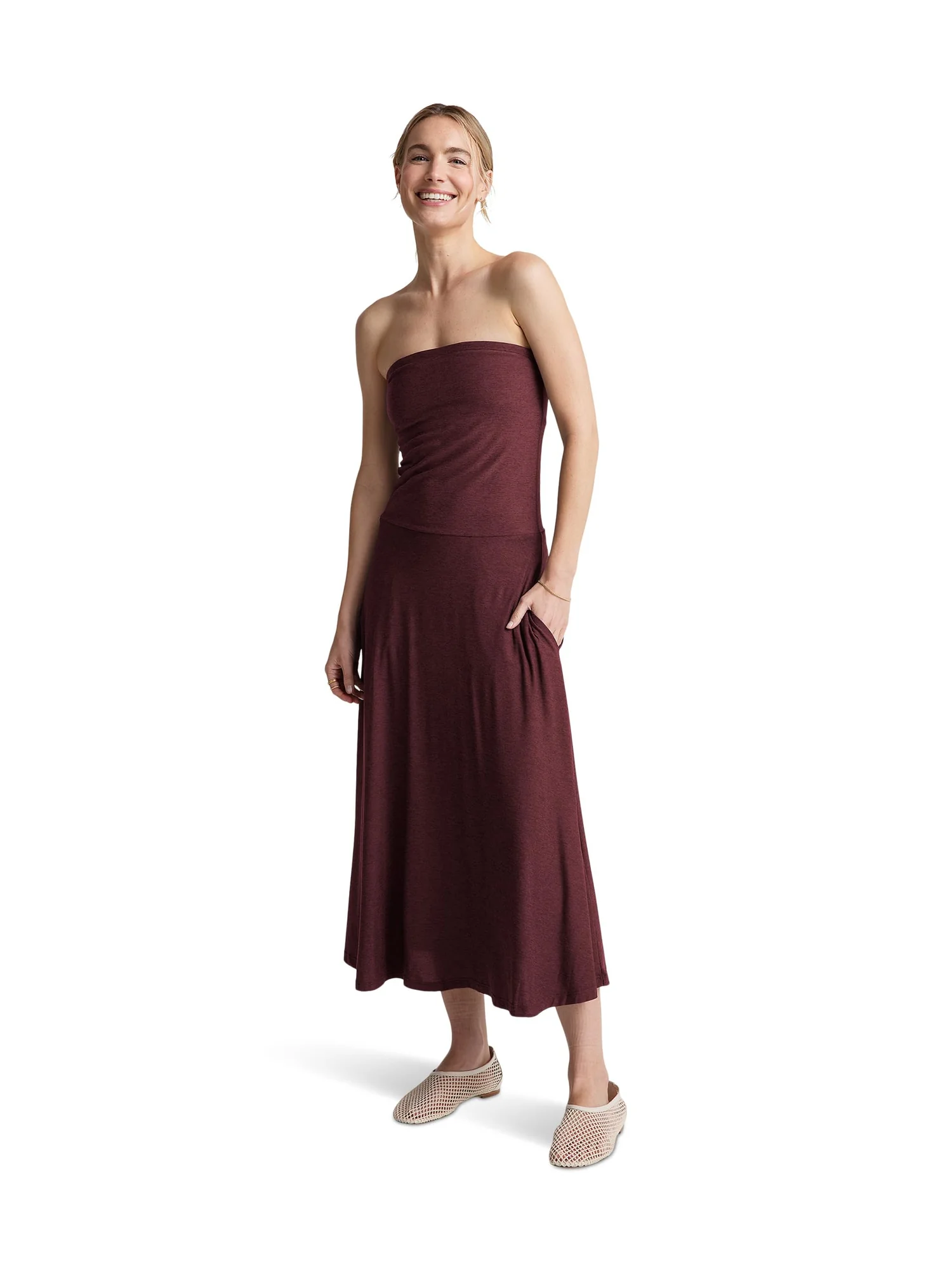 Платье Beyond Yoga Featherweight Strapless Dress — изображение 1 из 4, бордовый