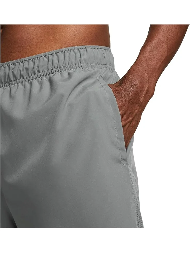 Шорты Nike Dri-FIT Challenger 7" Brief-lined Shorts — изображение 3 из 3, серый/серый/серебристый