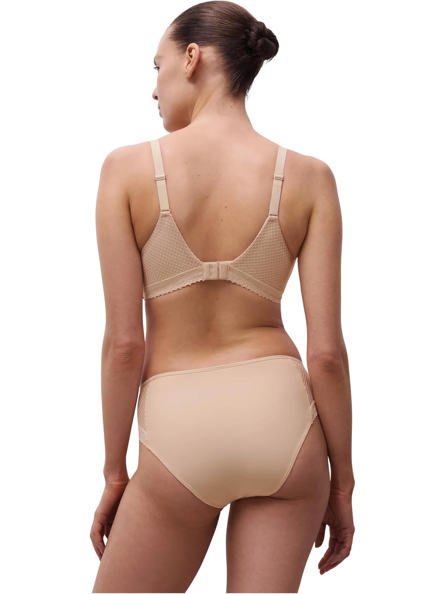 Бюстгальтер Chantelle Romance Low Coverage T-shirt Bra — изображение 2 из 2, розовый румянец