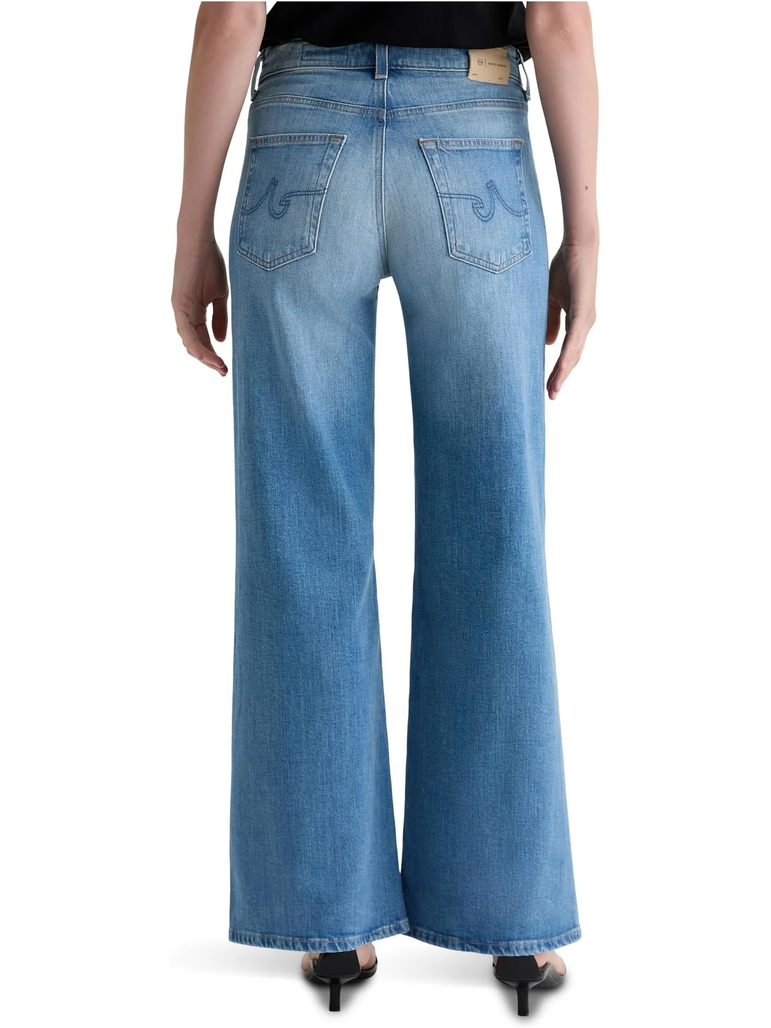 Джинсы AG Jeans Saige Mid Rise Wide Leg In 18 Years Bisou, цвет 18 Years Bisou — изображение 2 из 4