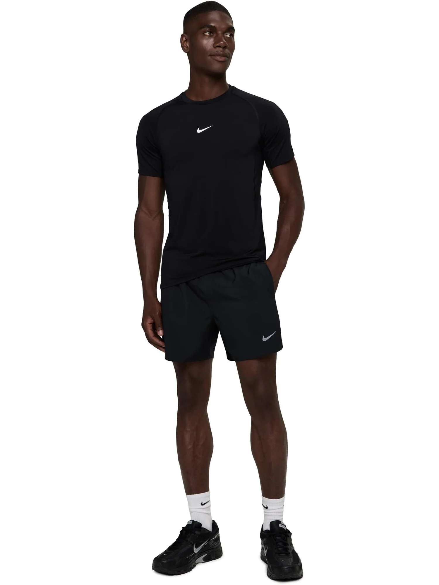 Шорты Nike Dri-Fit Challenger 5" Brief-lined Shorts — изображение 2 из 5