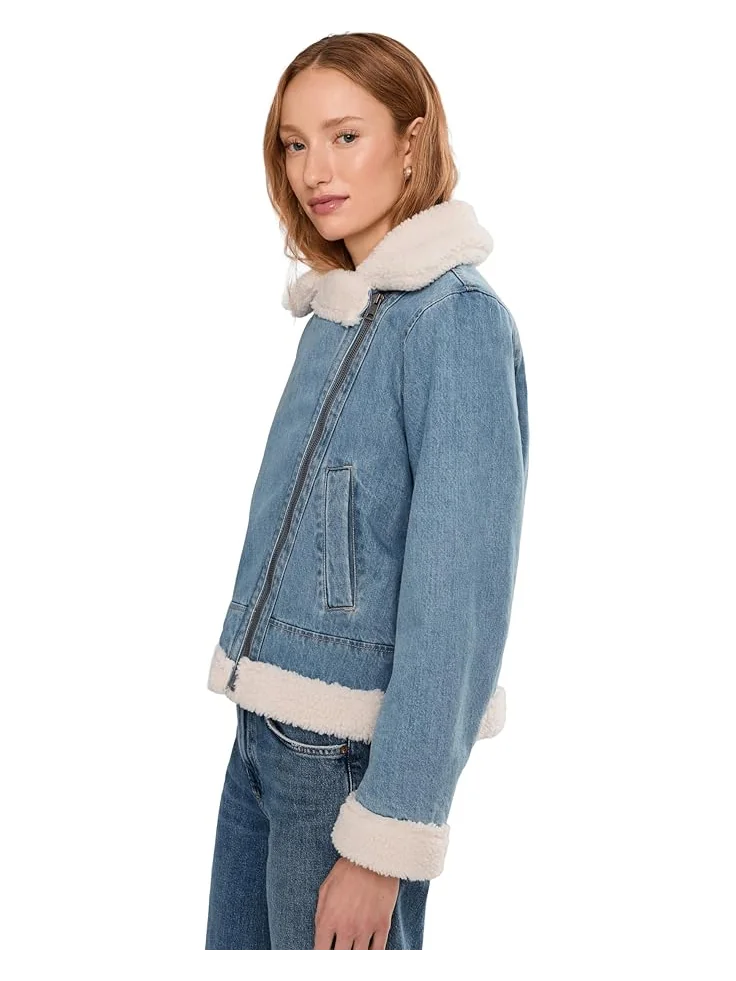 Женская джинсовая косуха Levi's с подкладкой из шерпы, Medium Wash — изображение 3 из 6, средняя отмывка