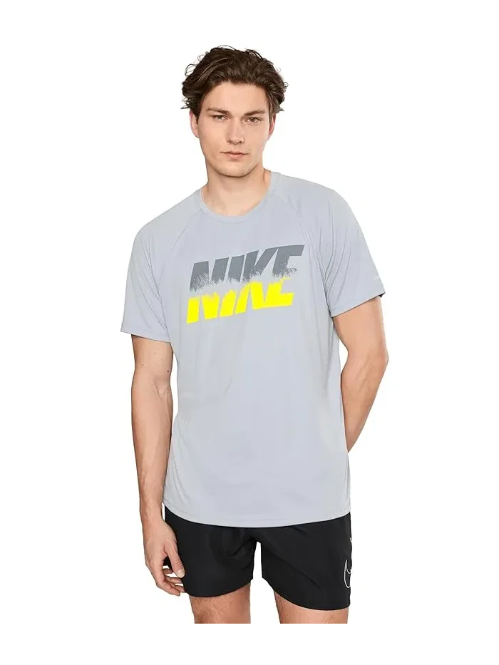 Футболка Nike Hydroguard Dip Dye Dri-FIT UV с коротким рукавом Nike — изображение 1 из 5, серый