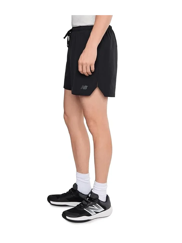 Шорты спортивные Run Essentials 5" New Balance — изображение 3 из 5, черный