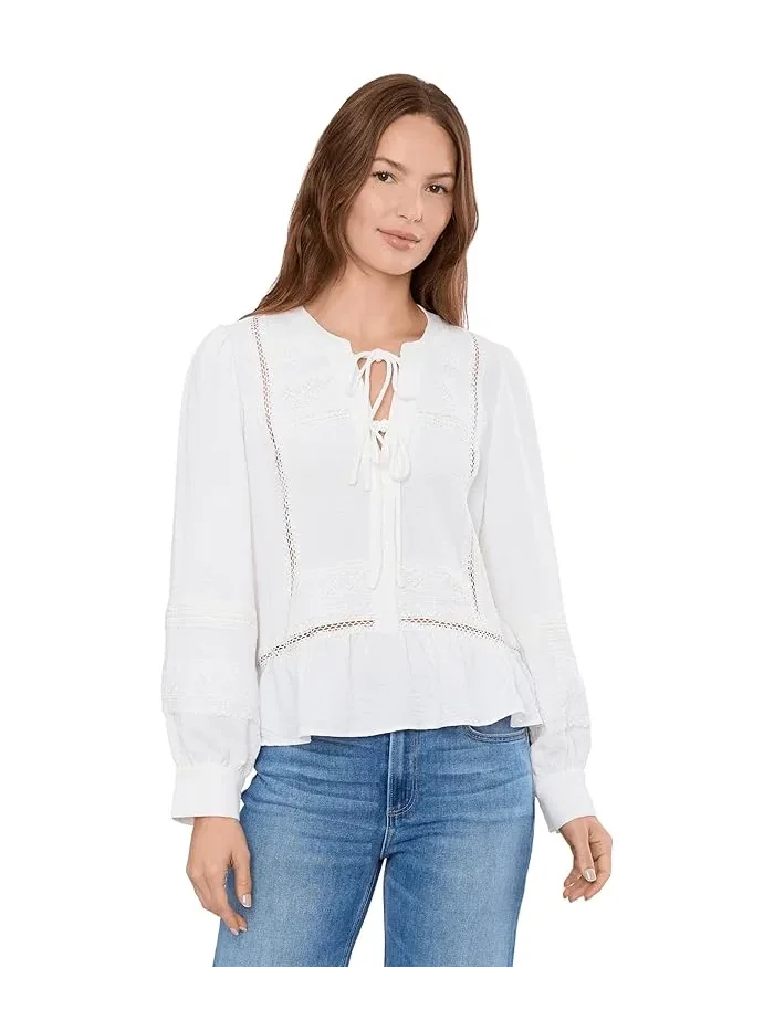 Блуза с кружевной кокеткой и завязками Vince Camuto
