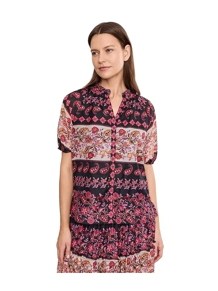 Блуза с оборкой модель Ruffle Neck Raglan Split Seam CeCe — белый