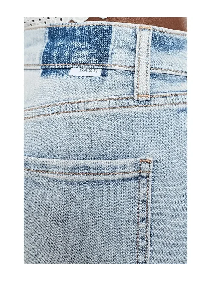 Джинсы клеш с завышенной талией Shy Girl High-rise Crop Flare DAZE, Miracle — изображение 5 из 5, чудо