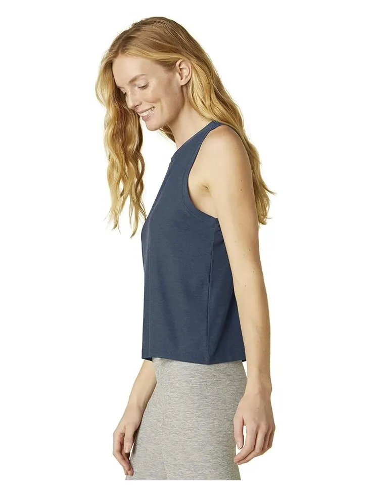 Майка Beyond Yoga Featherweight Rebalance Tank — изображение 2 из 3, темно-синий