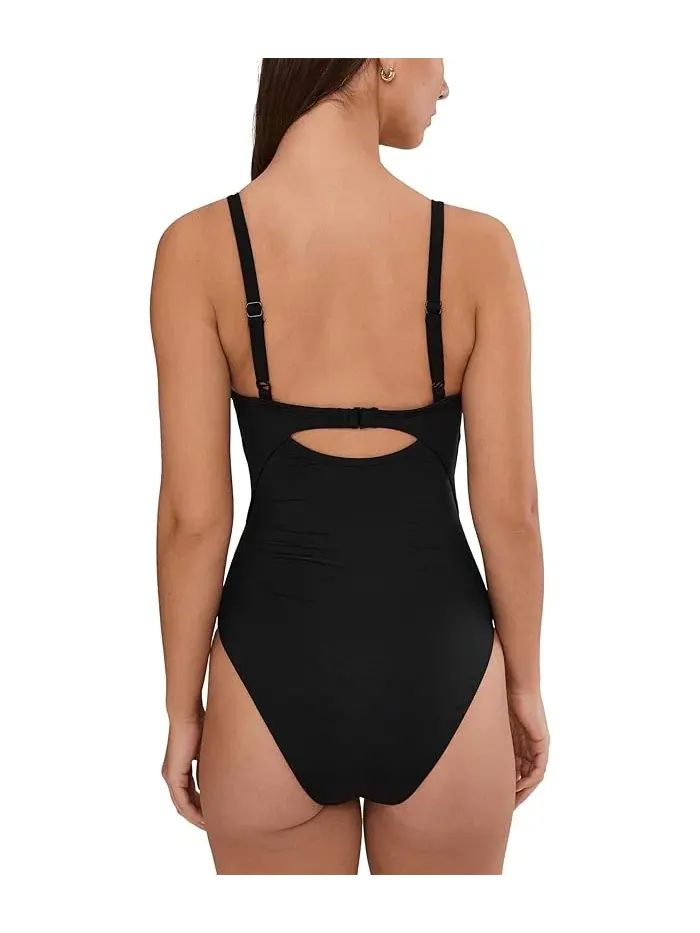 Купальник слитный Effortless Essential V-Neck Nike — изображение 3 из 4, черный
