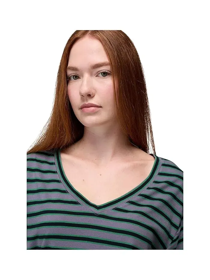 Футболка с V-образным вырезом Everyday V-neck Tee Prana — изображение 5 из 5, лиловый