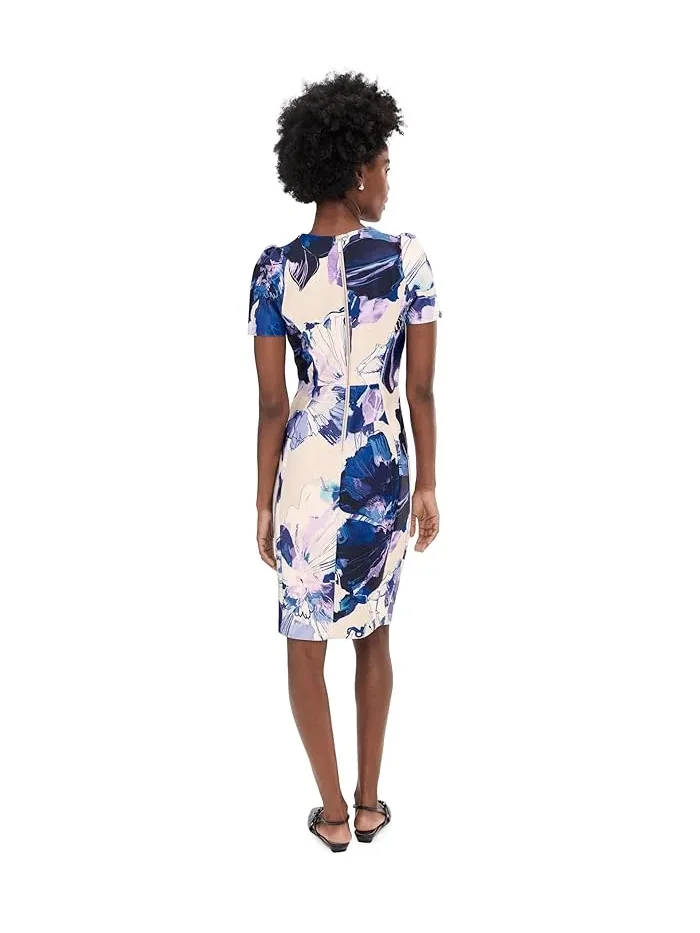 Платье с цветочным принтом Short Sleeve Floral Scuba Sheath Calvin Klein — изображение 4 из 5, мульти