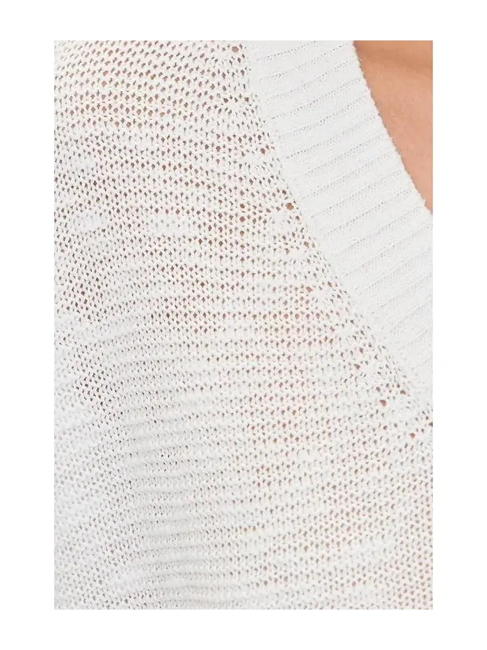 Свитер V-образным вырезом Organic Linen Cotton Slub Eileen Fisher — изображение 5 из 5, белый