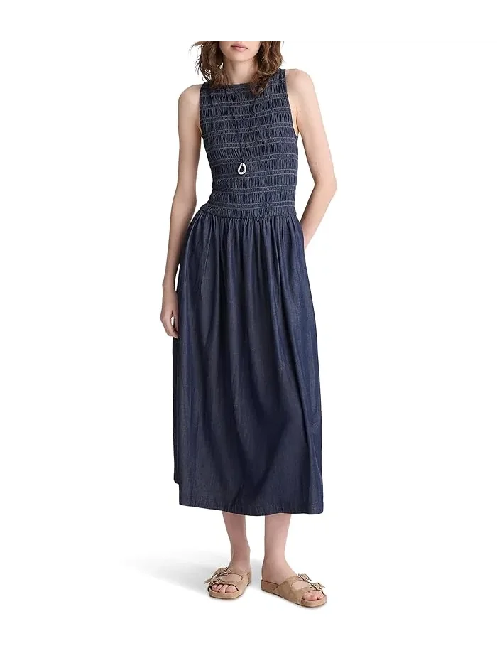 Платье макси джинсовое Denim Smocked Boatneck Maxi Madewell, Carrigan Wash — изображение 1 из 5, отстиранный кэрриган