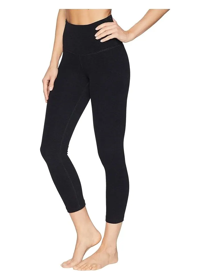 Леггинсы Beyond Yoga Spacedye Walk And Talk High-Waisted Capri — изображение 2 из 4, самая темная ночь