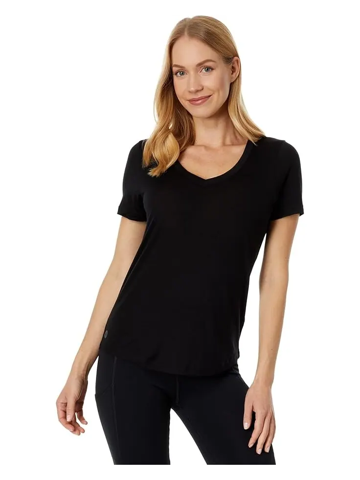 Рубашка Smartwool Active Ultralite V-Neck — изображение 1 из 4, черный