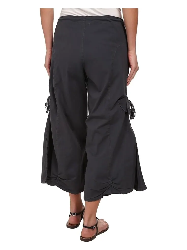Брюки XCVI Cargo Gaucho Crop — изображение 3 из 4, угольный