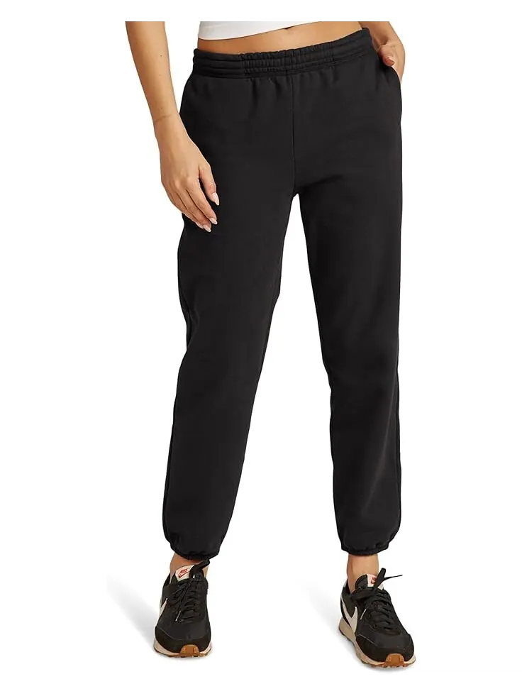 Брюки Beyond Yoga On The Go Joggers — изображение 1 из 3, черный