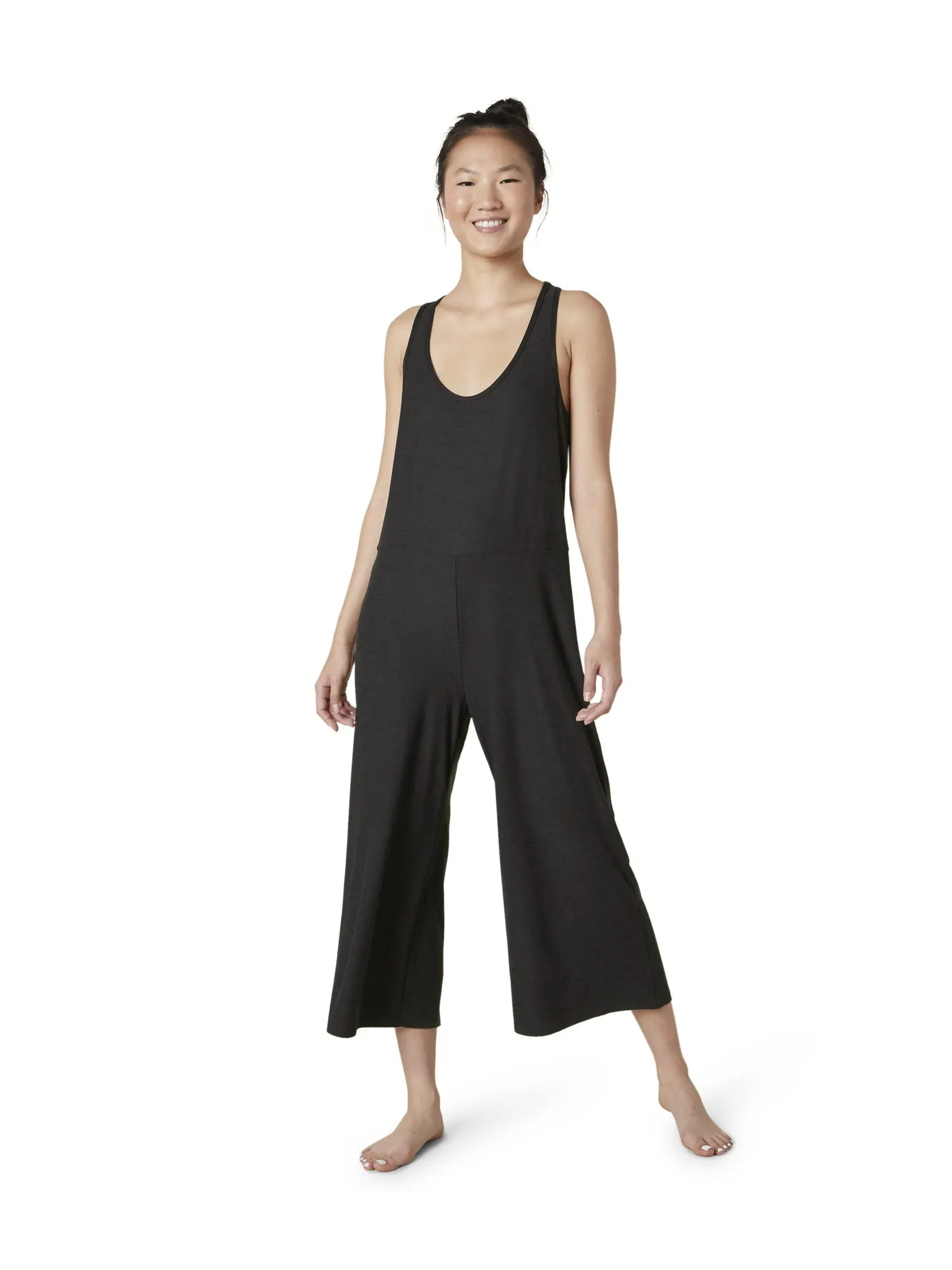 Комбинезон Beyond Yoga Featherweight Hang Loose Sleep Jumpsuit — изображение 1 из 3, самая темная ночь