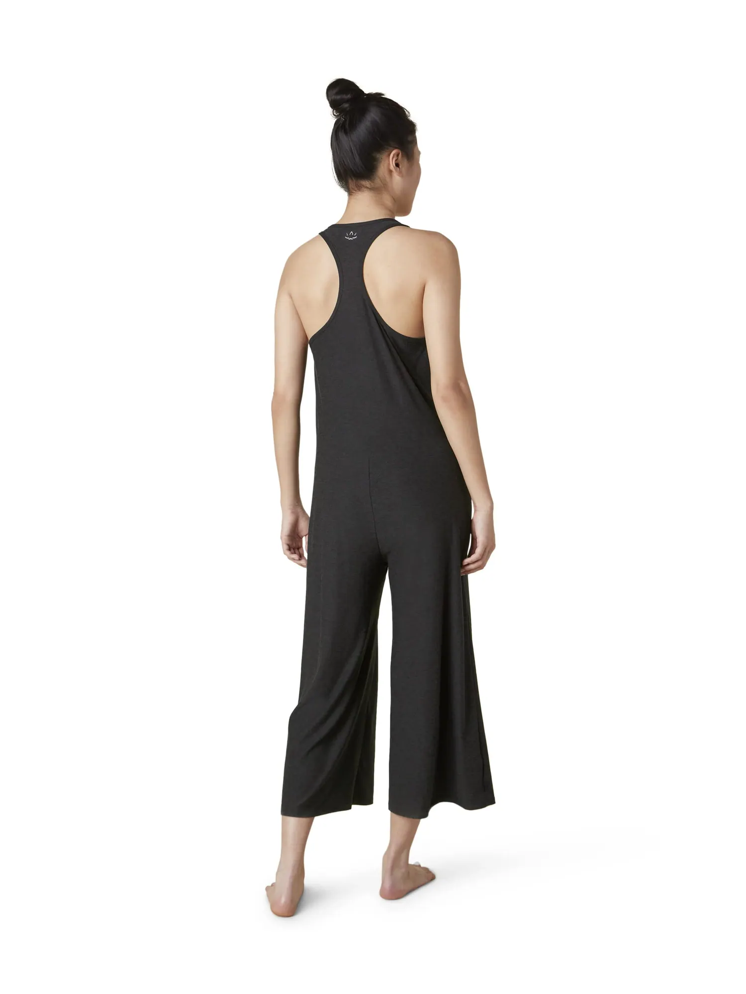 Комбинезон Beyond Yoga Featherweight Hang Loose Sleep Jumpsuit — изображение 3 из 3, самая темная ночь