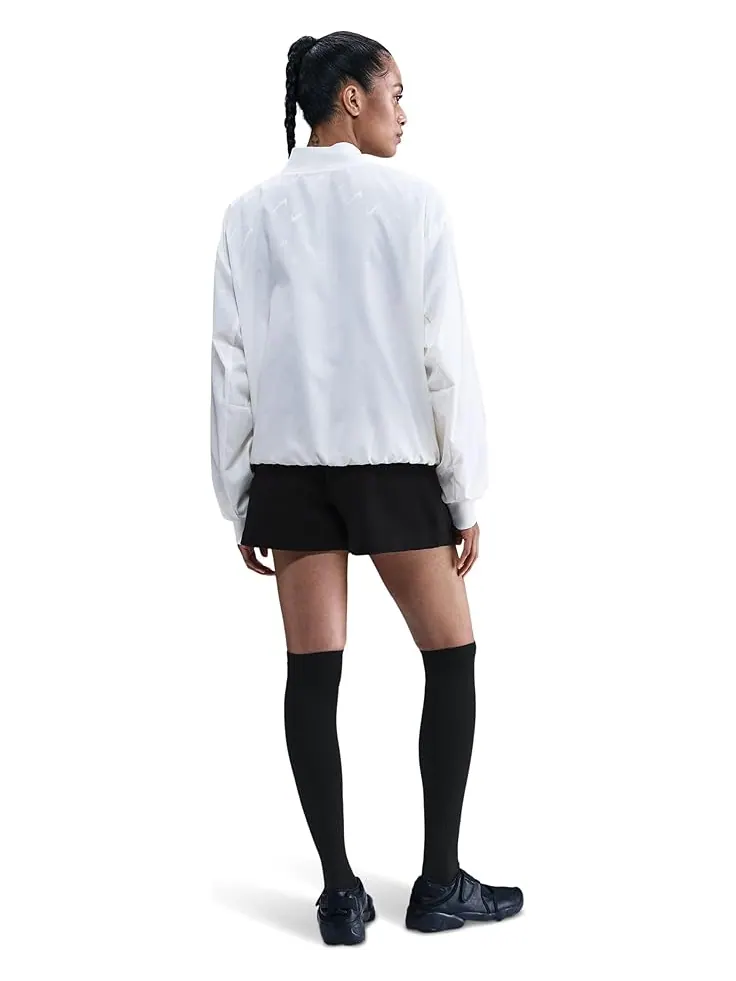 Шорты Nike Sportswear Club Fleece Mid-rise Shorts — изображение 2 из 3, черный/белый