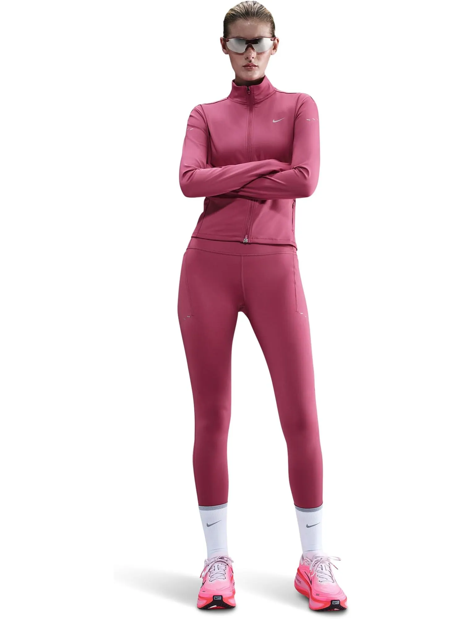 Женские беговые леггинсы Dri-FIT Swift с высокой талией, длиной 7/8 и карманами Nike — изображение 1 из 4, серебристый