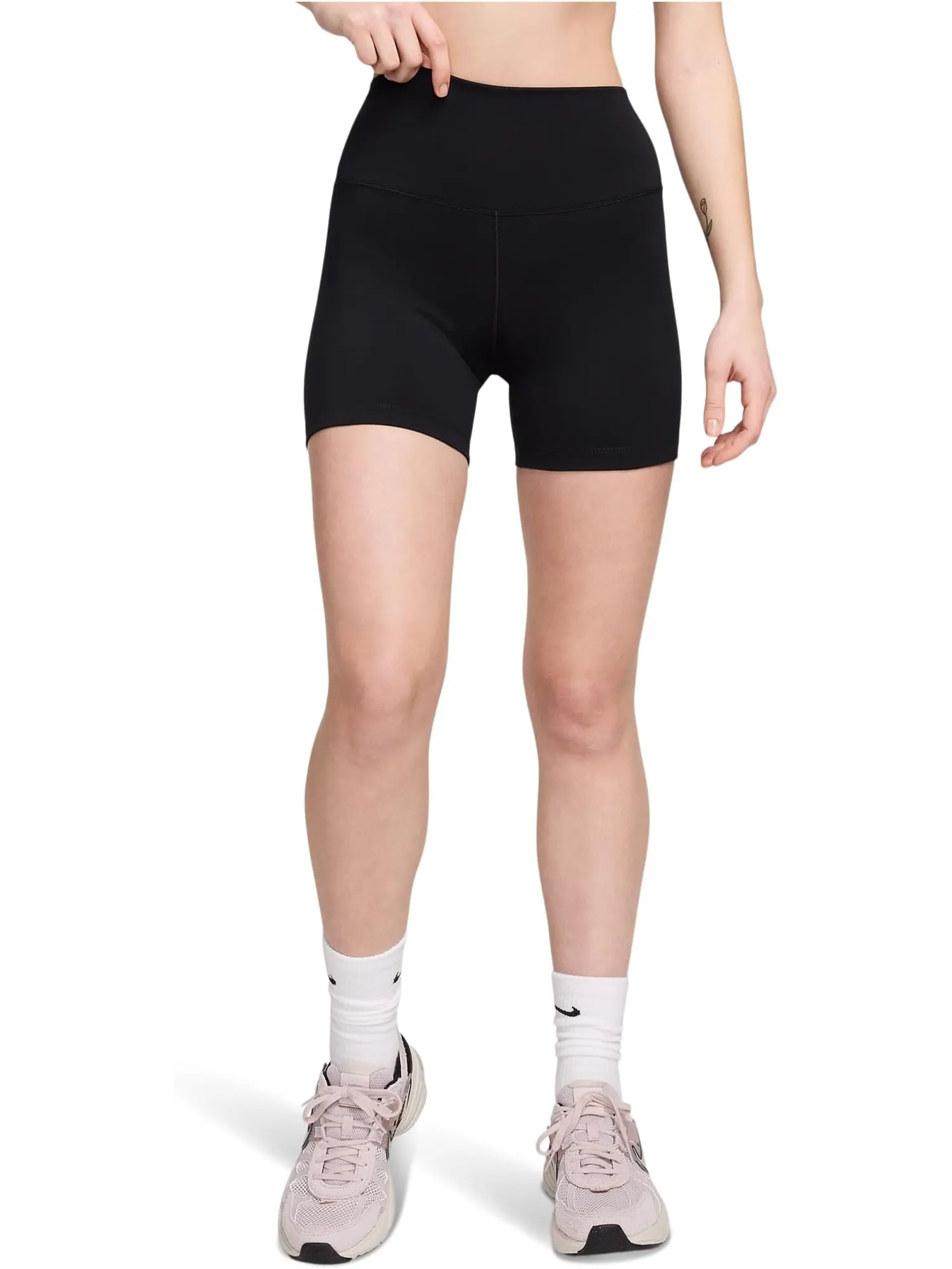 Шорты Nike One High-Waisted 5" Biker Shorts — изображение 1 из 4, черный