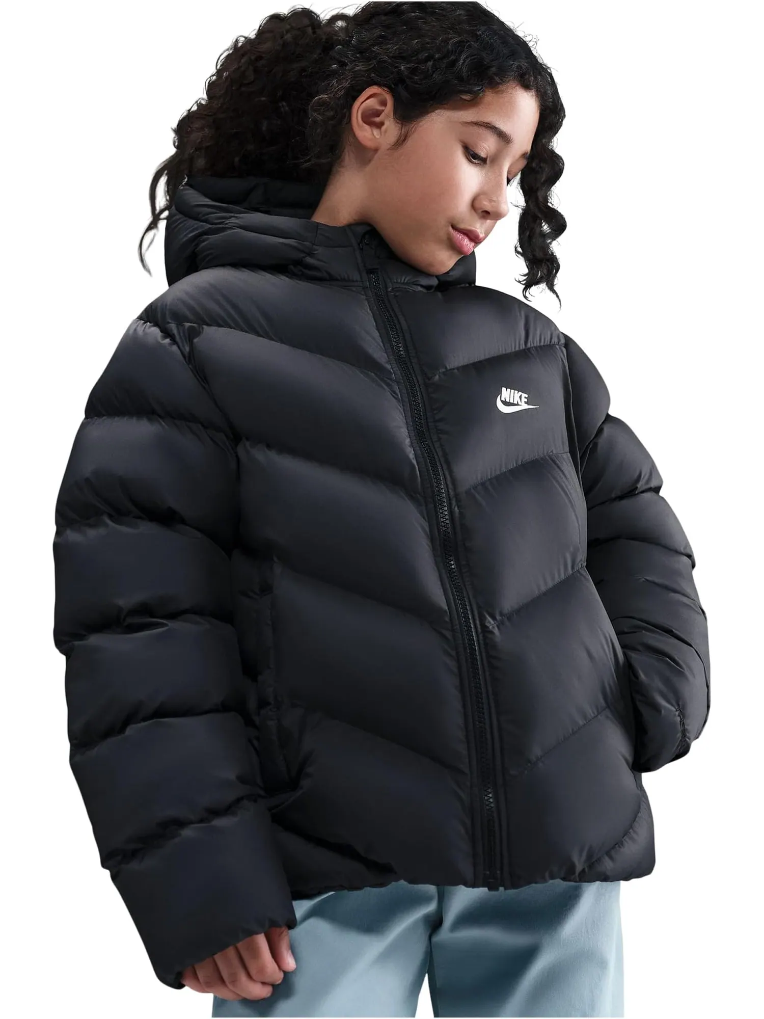 Спортивная куртка-пуховик свободного кроя Therma-FIT для игр на весь день Nike Kids — изображение 1 из 3, черный/белый