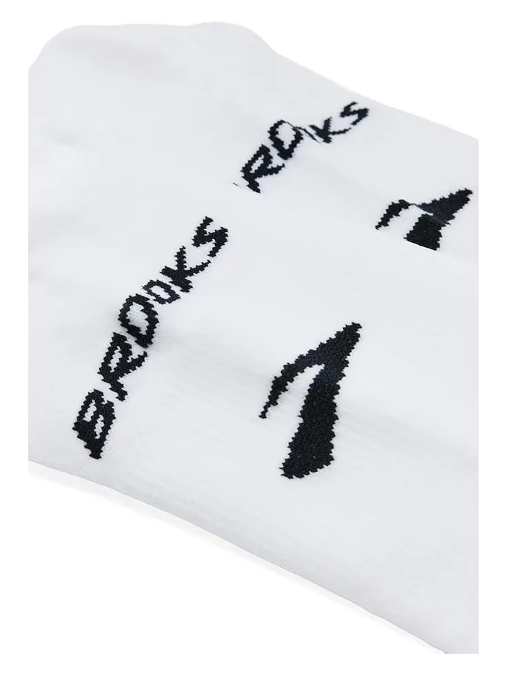 Унисекс носки Brooks Run-In Quarter 3-Pack — изображение 2 из 2, белый
