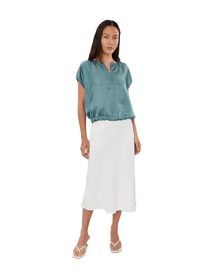 Топ из атласа Petite Lightweight Satin Shimmer Square Eileen Fisher — изображение 2 из 5, нил