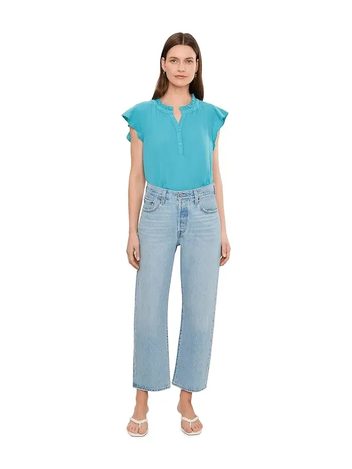 Рубашка-поло с рюшами Gauze Flutter Cap Sleeve Ruffle Neck Henley Mod-o-doc — изображение 2 из 5, голубой