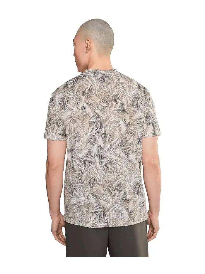 Футболка с принтом Leaf Allover Tee Armani Exchange — изображение 4 из 5, кремовый