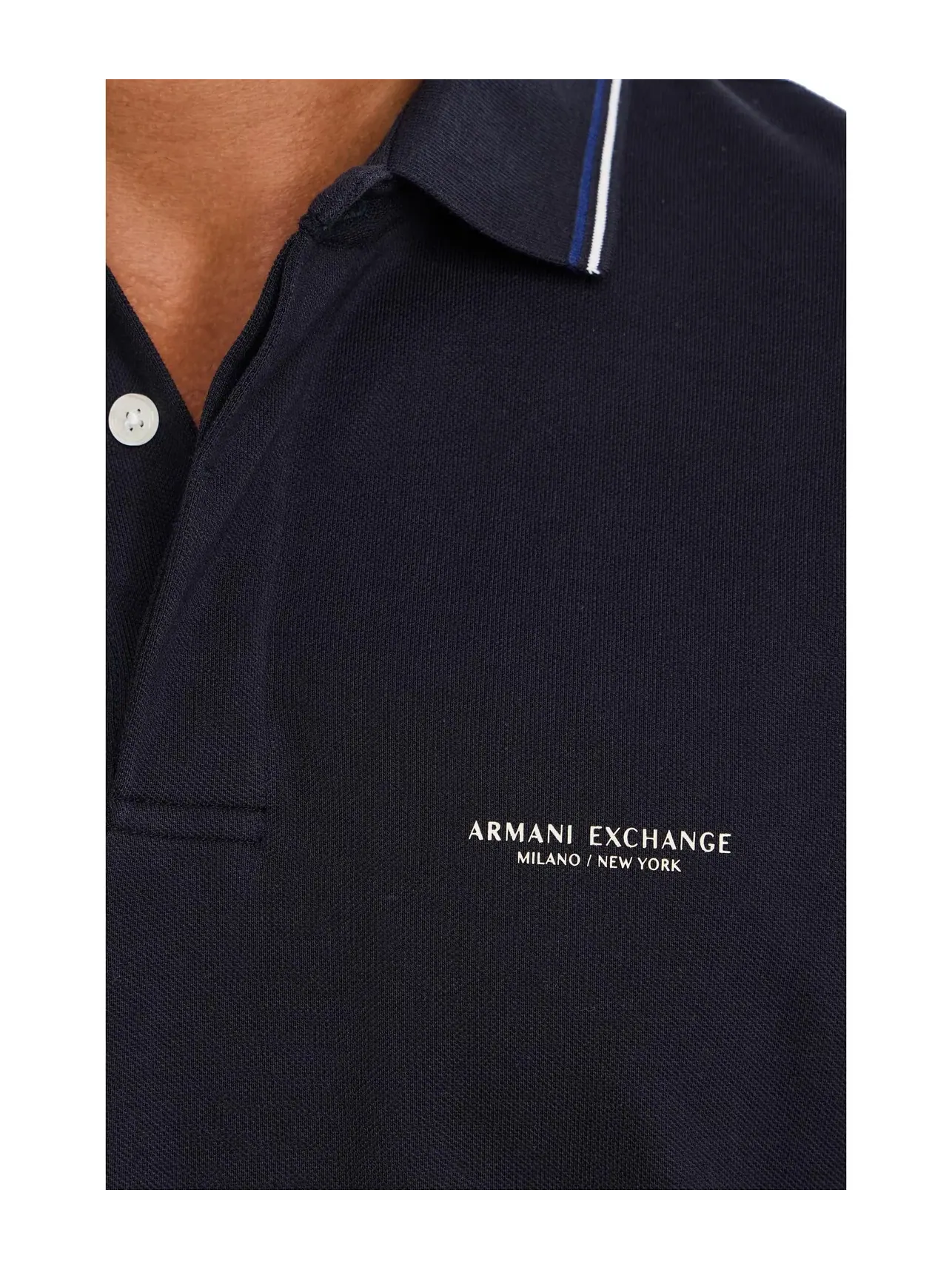 Поло с коротким рукавом из хлопка с надписью Armani Exchange — изображение 5 из 5, глубокий темно-синий