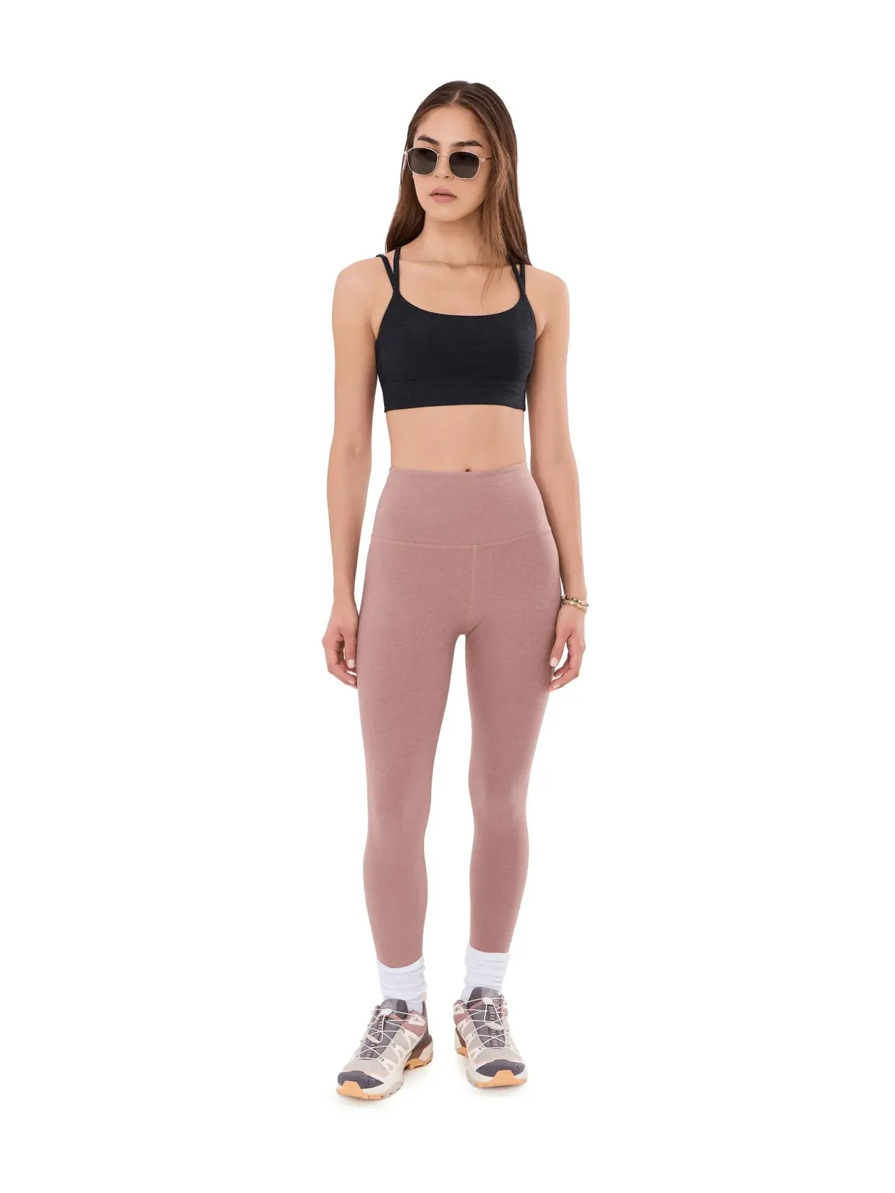 Бюстгальтер со бретелями-ремешками Spacedye Back To It Strappy Bra Beyond Yoga — изображение 2 из 5, самая темная ночь