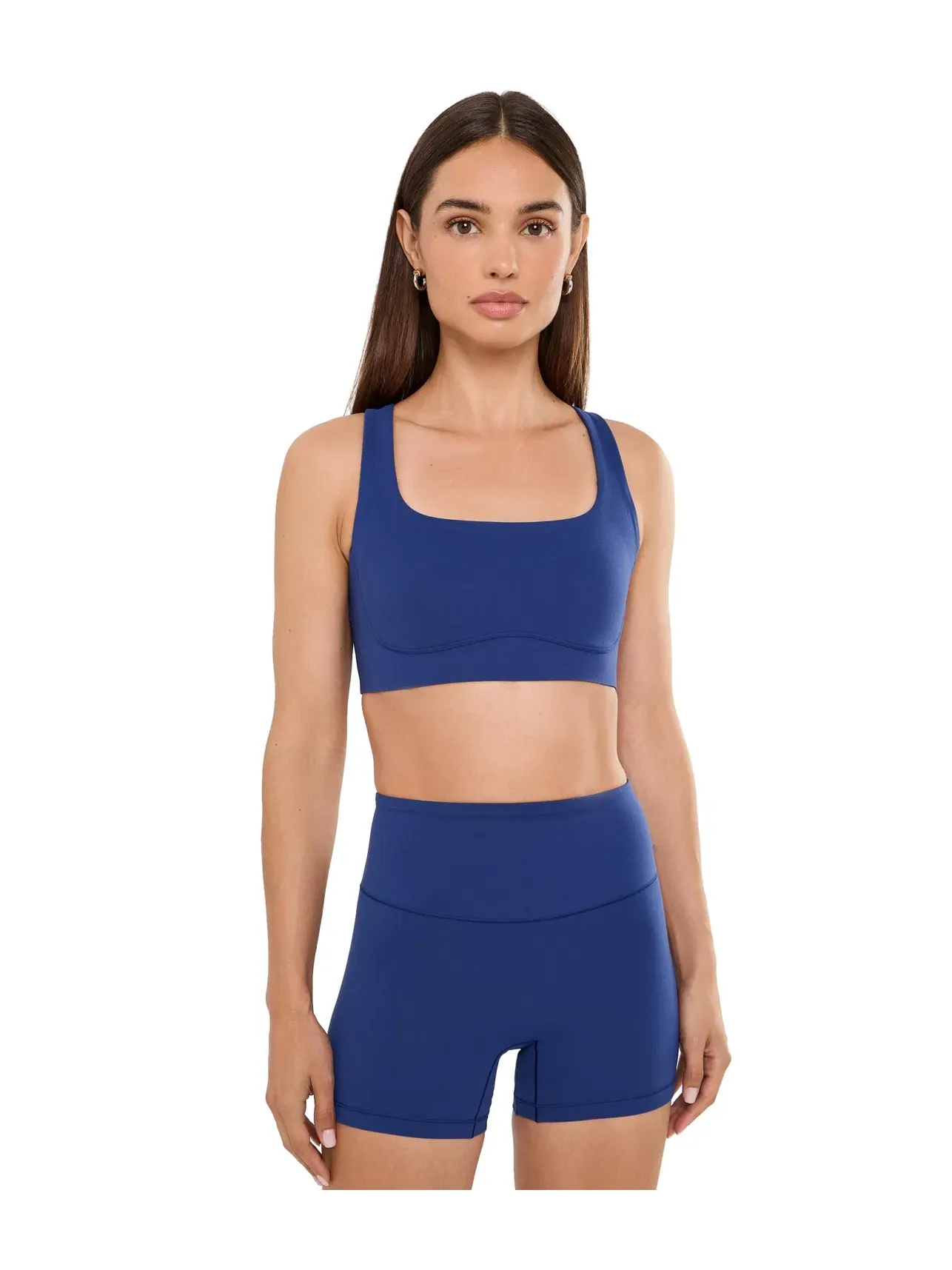 Бюстгальтер со средней поддержкой и круглым вырезом Glowzone Medium Impact Scoop Neck Bra Beyond Yoga — изображение 1 из 5