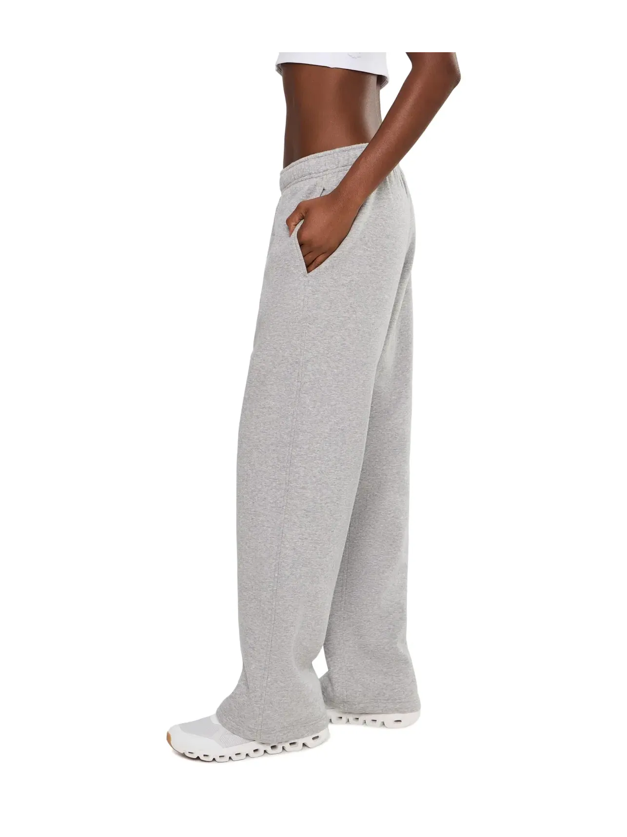 Спортивные брюки из флиса Luxefleece Sweatpants Beyond Yoga — изображение 3 из 5, серый