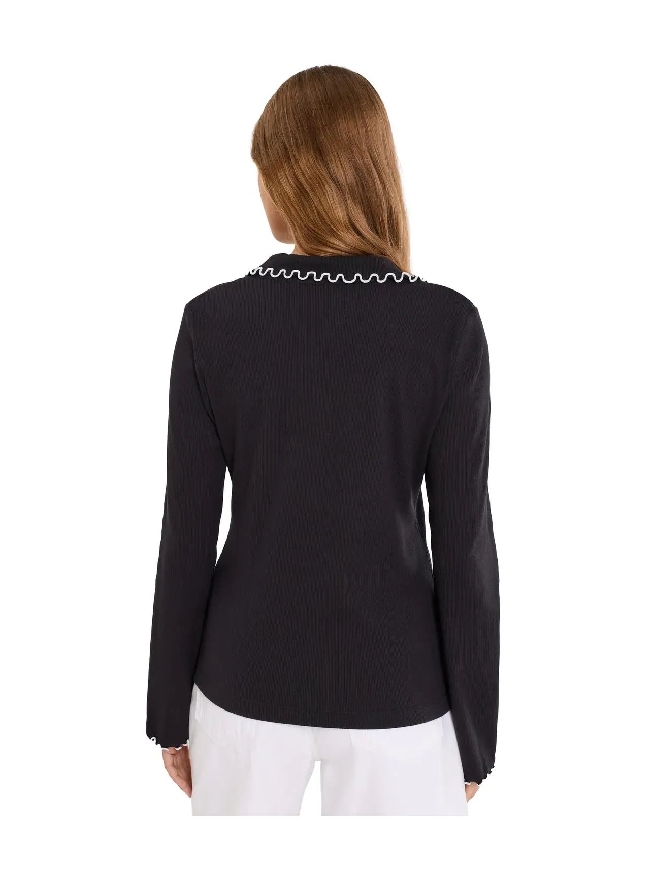Лонгслив с V-образным вырезом на пуговицах и отделкой Lettuce Trim V-Neck Long Sleeve Button Down Cece — изображение 4 из 5