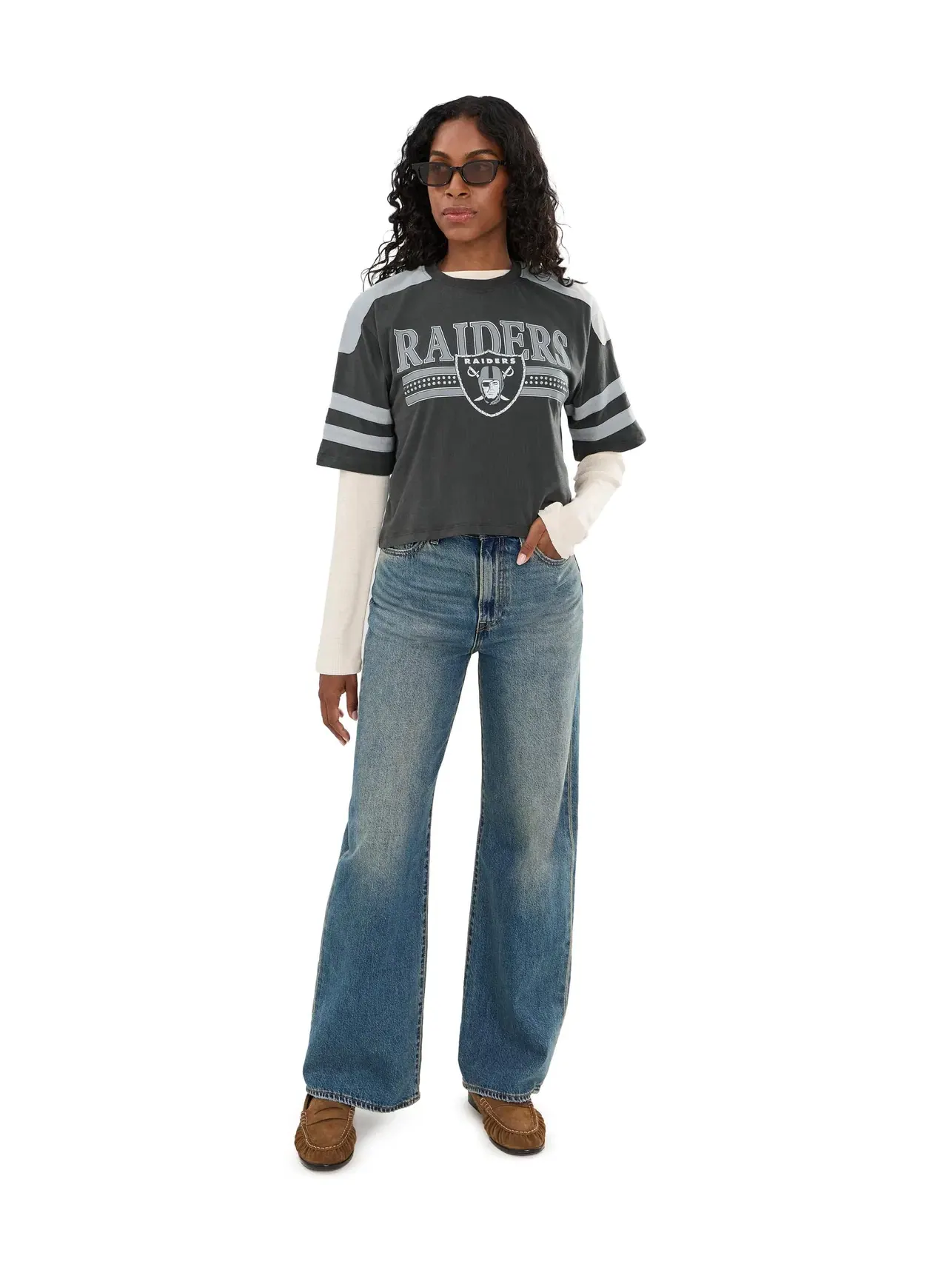 Укороченная футболка с блестками в полоску NFL Las Vegas Raiders Junk Food Clothing — изображение 2 из 5, черный