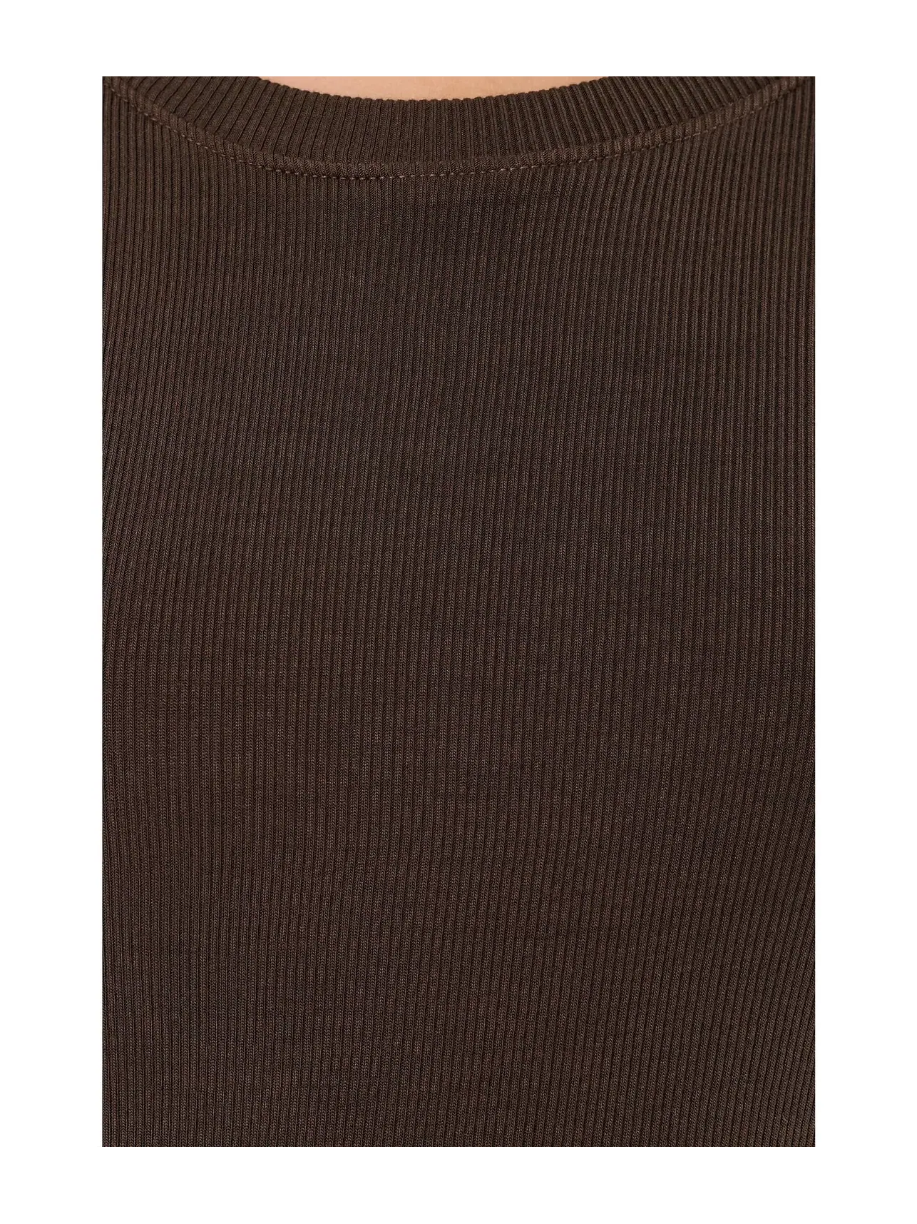Топ-кроп с круглым вырезом Finn Cropped Crew Neck Michael Stars — изображение 5 из 5, патока