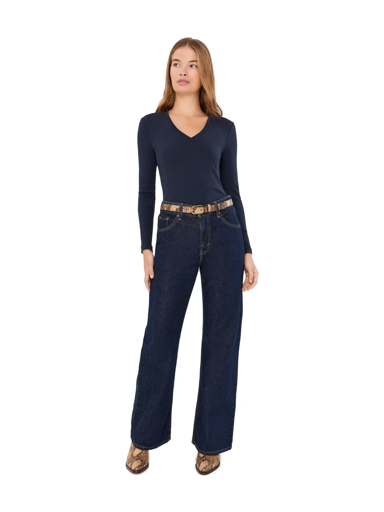 Топ с V-образным вырезом и длинным рукавом в рубчик Rib-Knit Long Sleeve V-Neck Top Lauren Ralph Lauren — изображение 2 из 5