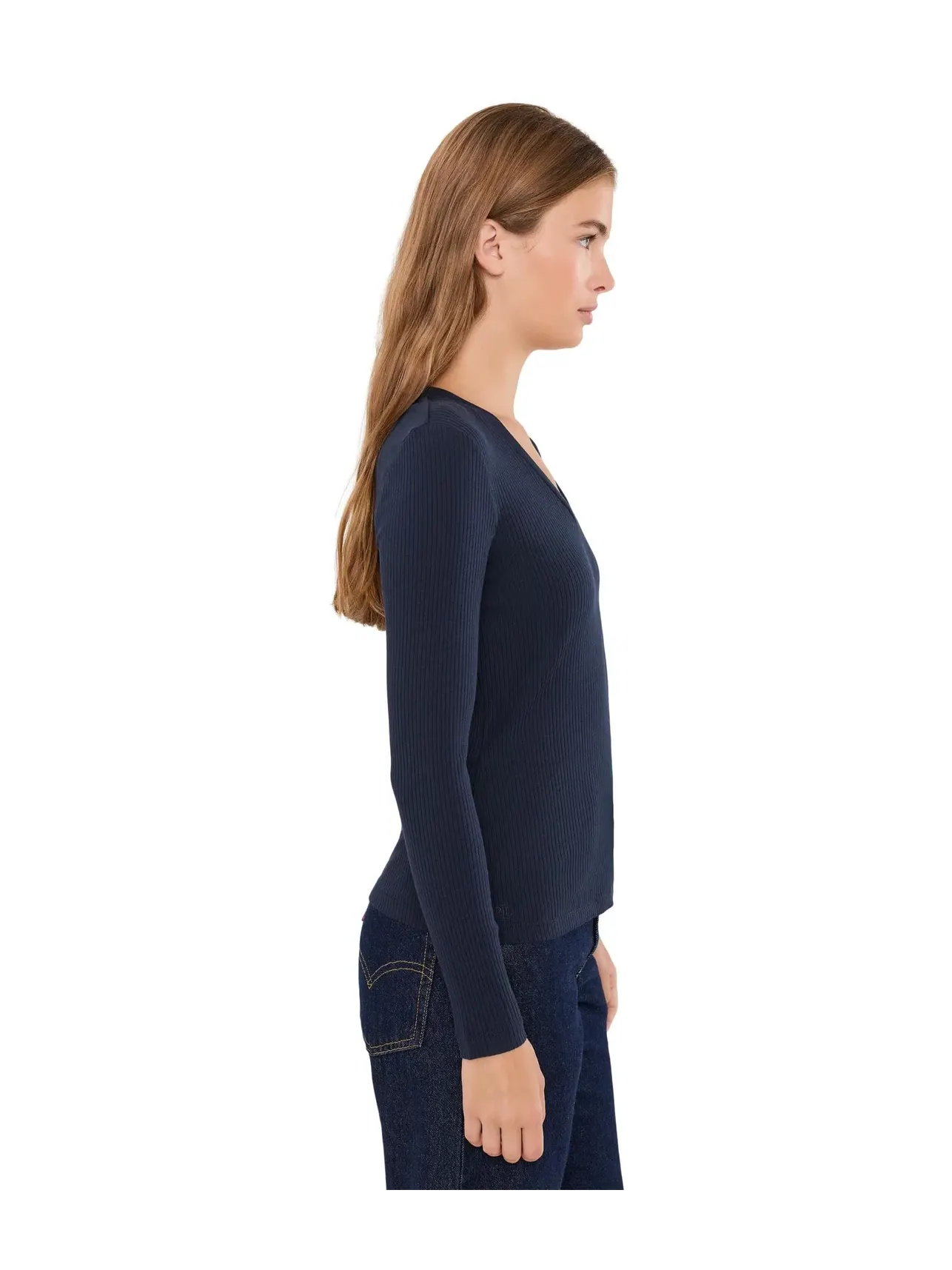 Топ с V-образным вырезом и длинным рукавом в рубчик Rib-Knit Long Sleeve V-Neck Top Lauren Ralph Lauren — изображение 3 из 5