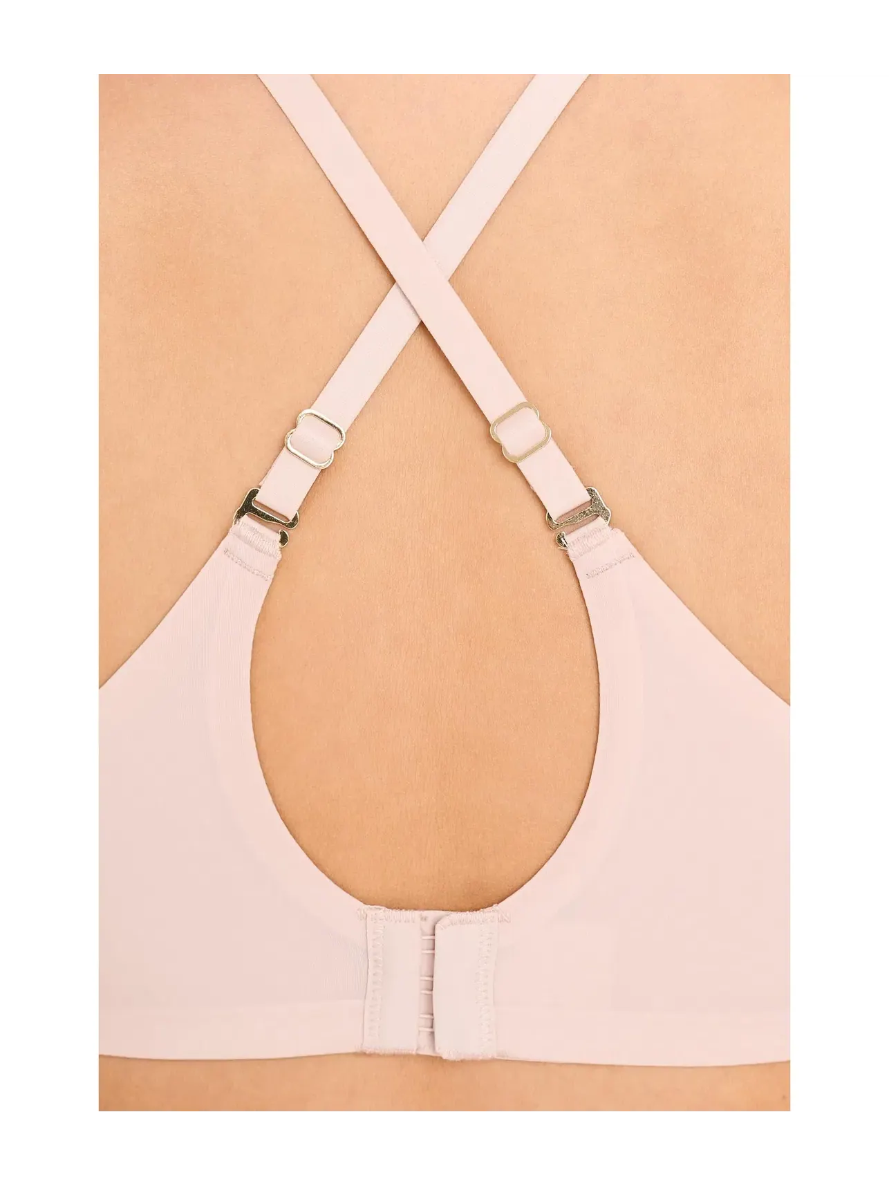 Бюстгальтер без косточек с регулируемой спинкой Cloud Comfort Convertible Back Smoothing Wireless Bra Natori