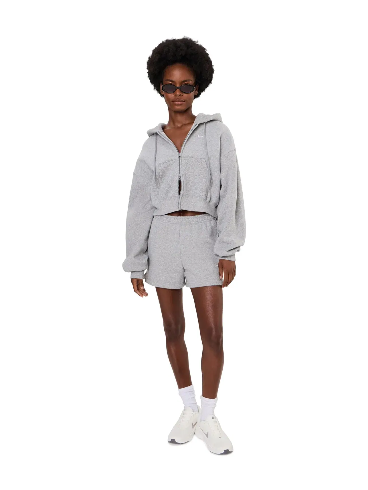 Укороченная толстовка Studio Fleece средней плотности на молнии. Nike — изображение 2 из 5, темный серый