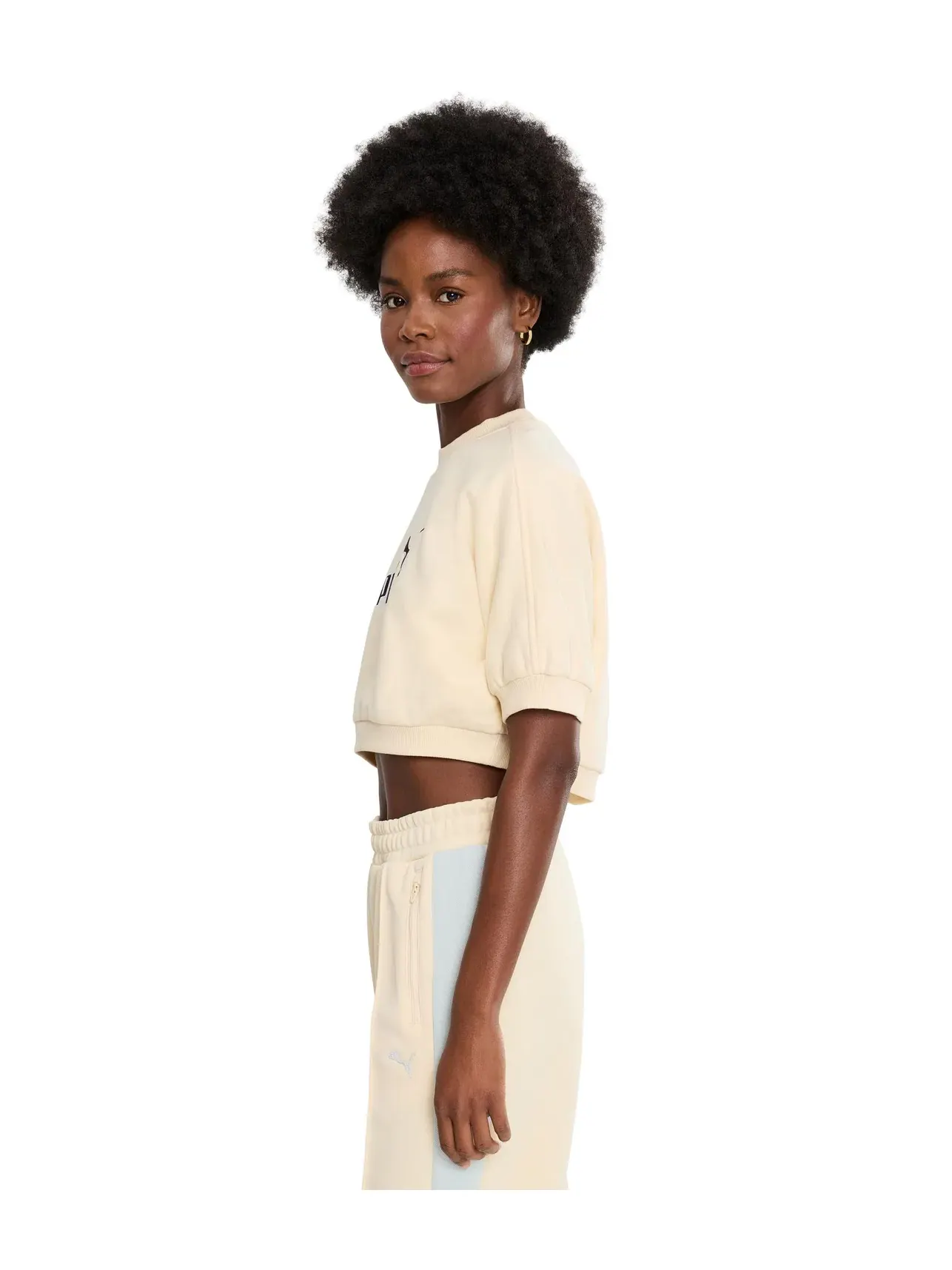 Лонгслив Essentials Elevated No.1 Logo Relaxed Peach-Touch Short Sleeve Crew Neck Puma — изображение 3 из 5, кремовый