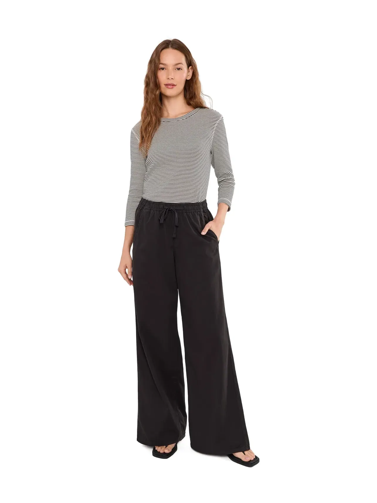 Брюки широкие Essential Wide Leg Levi'S Womens — изображение 2 из 5, серый