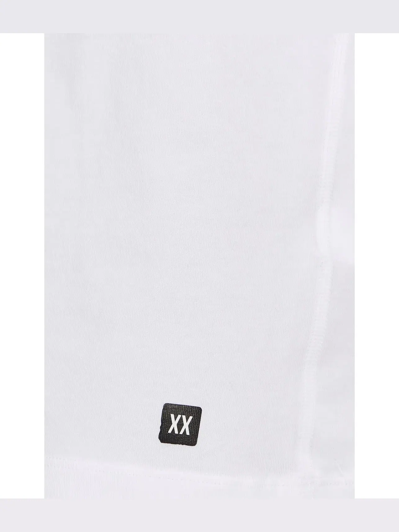 Футболка с V-образным вырезом из хлопка Droptemp Dry, 2 шт. Droptemp Dry Cotton V-Neck 2-Pack Saxx Underwear, белый