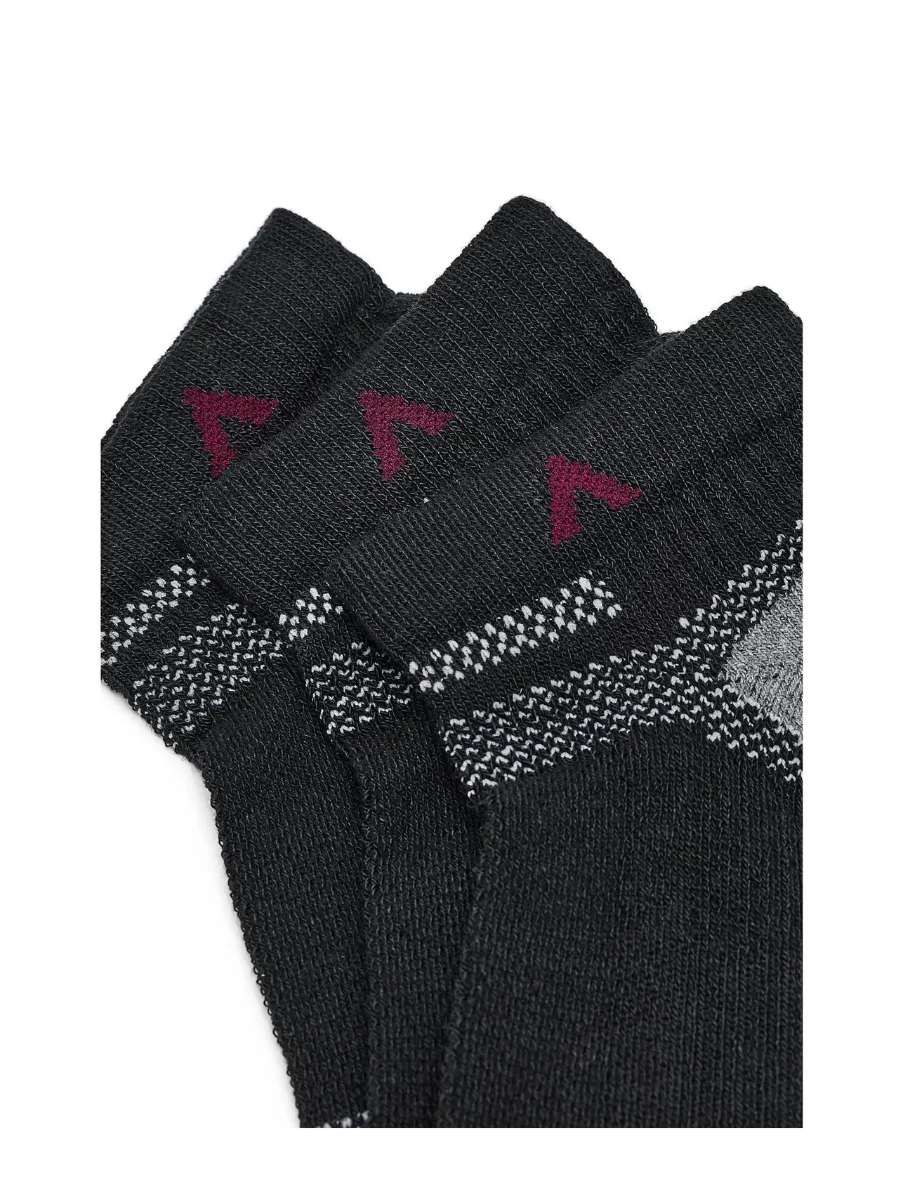Низкие носки Ultra Cool-Lite, 3 пары Ultra Cool-Lite Low 3-Pack Wigwam — изображение 2 из 2, черный