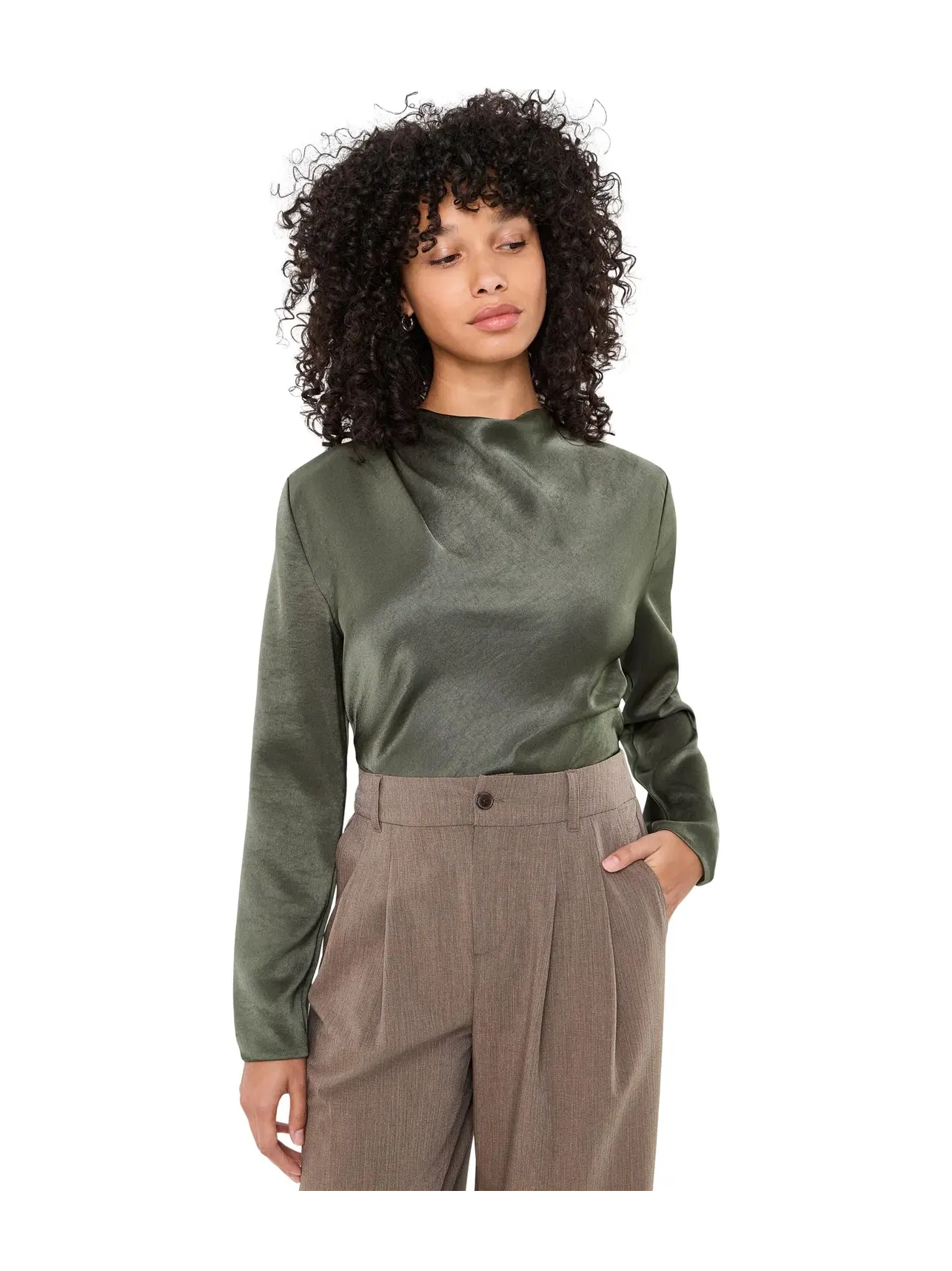 Лонгслив с драпированной горловиной Draped Cowl Neck Long Sleeve Vince — изображение 1 из 5, оливковый