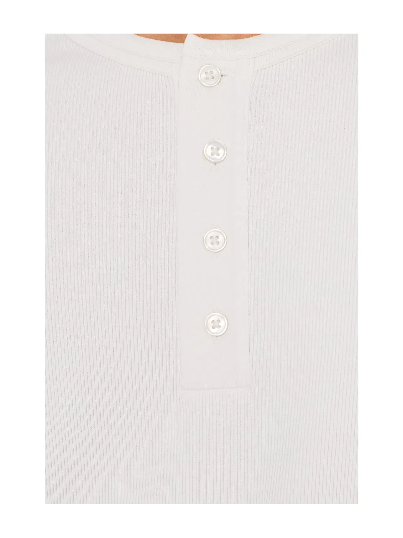 Лонгслив-хенли из хлопкового риба Cotton Rib Long Sleeve Henley Vince — изображение 5 из 5, белый